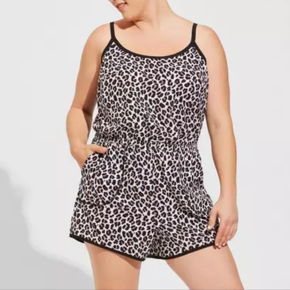🏷️ Torrid Stretch Woven Active Romper With Pockets Size 2X